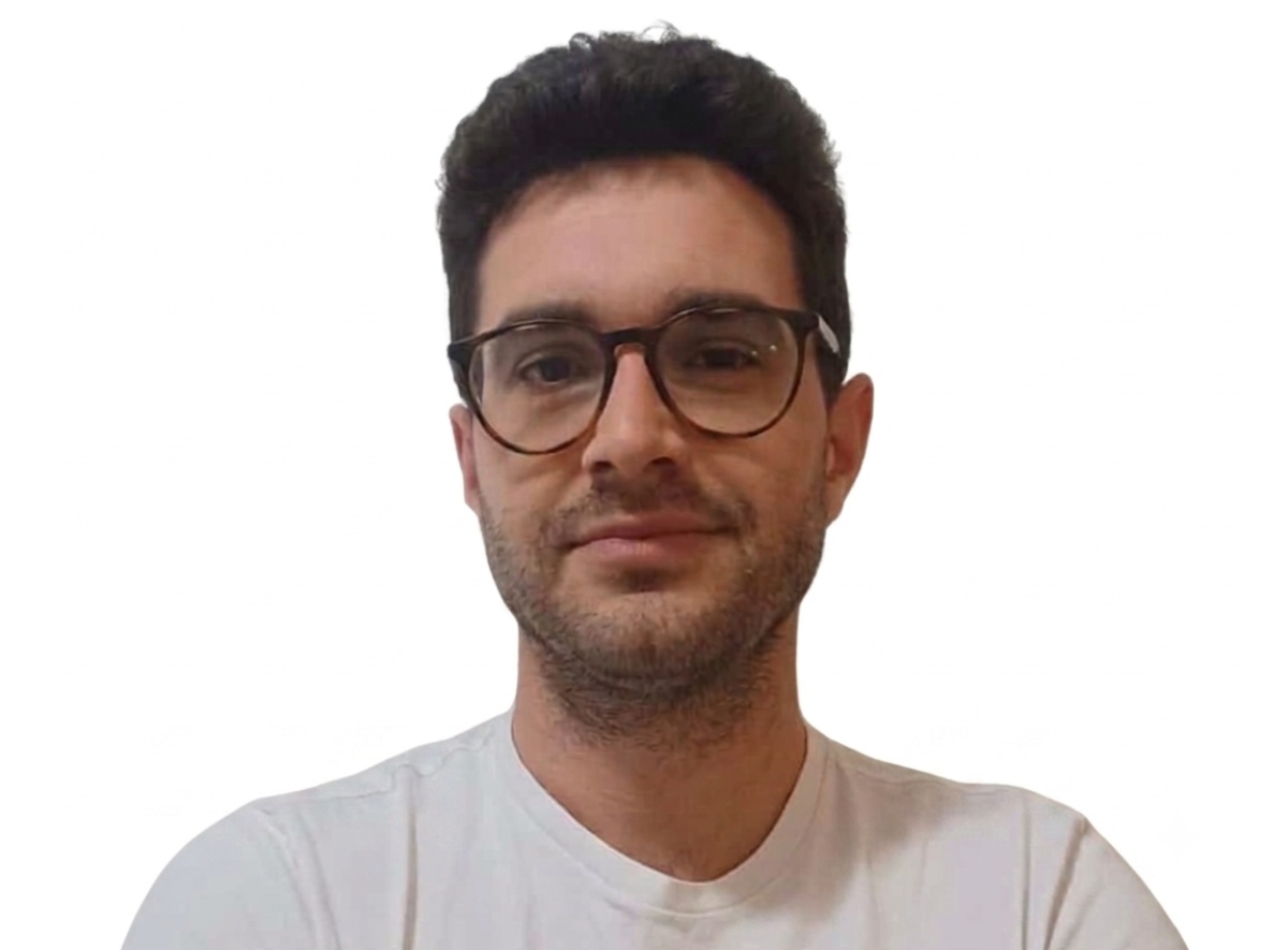 fisioterapeuta en valencia fernando puig en blanco