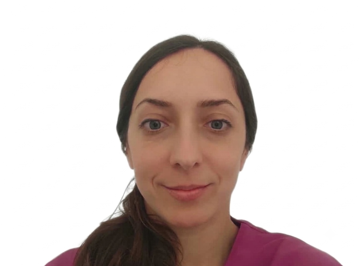 fisioterapeuta valencia agnes boso en blanco